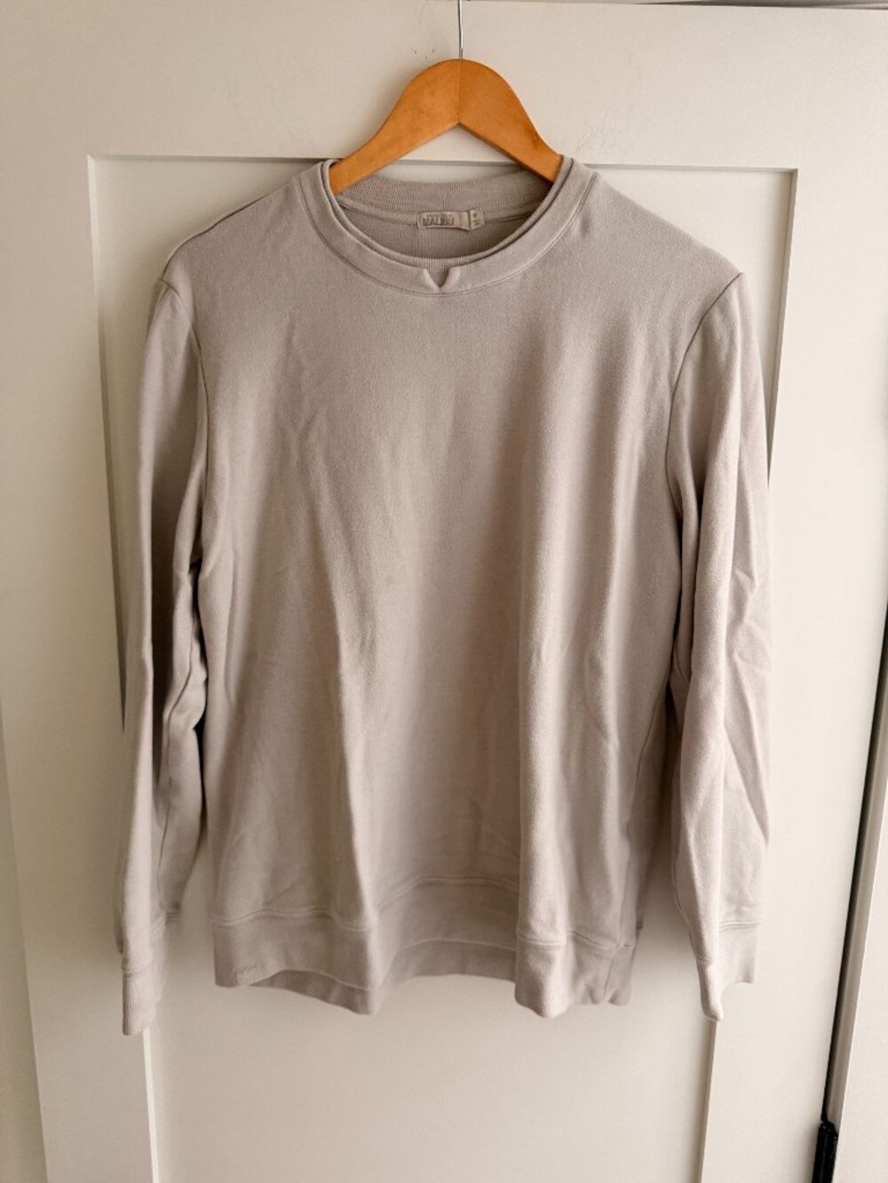 Barefoot Dreams Malibu Collection® Brushed Fleece Split Neck Pullover, Size: M